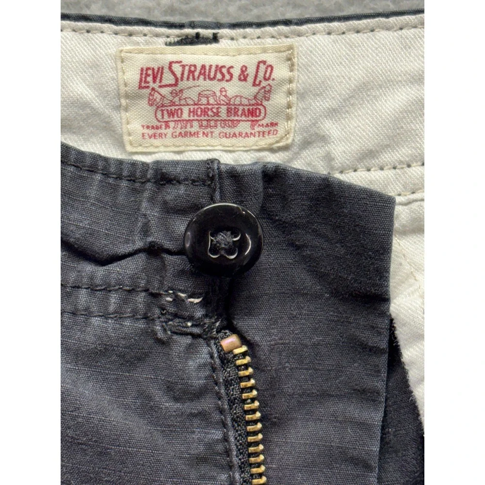Levi Strauss Mens Cargo Shorts 32 Gray Ripstop Utility Pockets 74943-0033